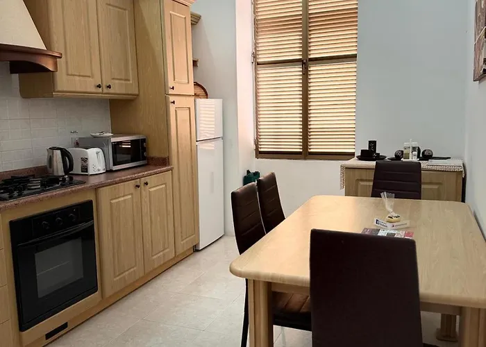 Fac- Falcon's Nest By Vallettastay La Valeta