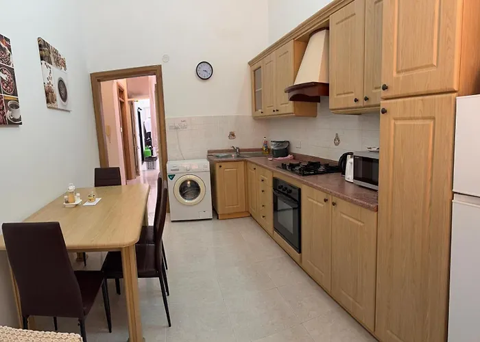 Fac- Falcon's Nest By Vallettastay