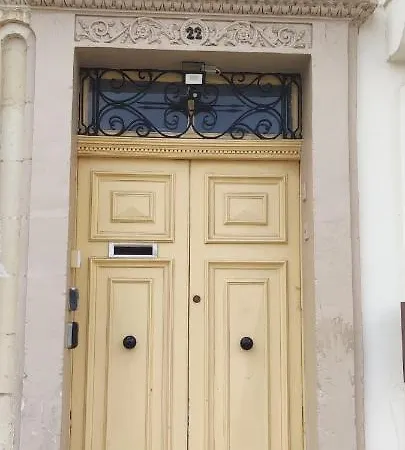 Appartement Fac- Falcon's Nest By Vallettastay