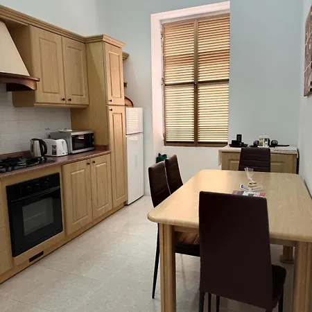 Fac- Falcon's Nest By Vallettastay La Valette