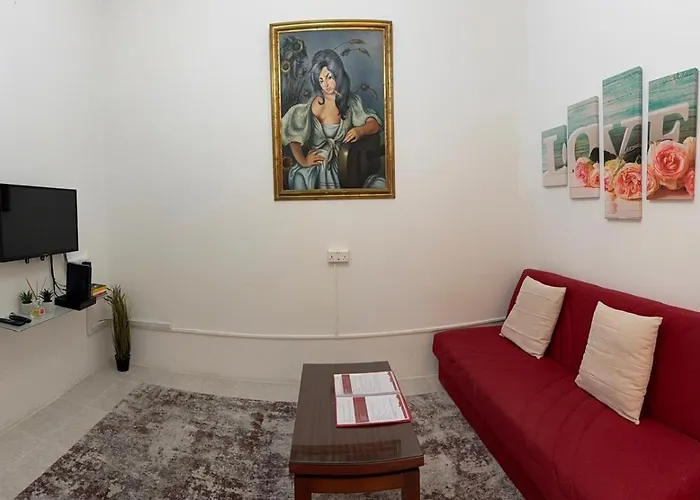 Fac- Falcon's Nest By Vallettastay